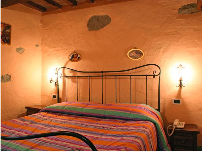 Villa Podere Pian De' Cortini Serravalle  Zimmer foto